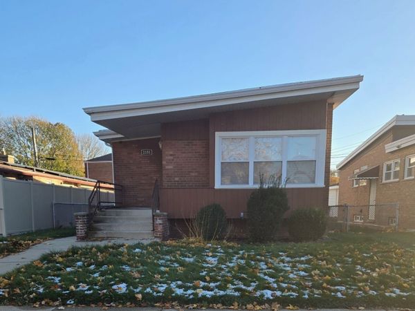 2151 E 90th Street, Chicago, IL 60617