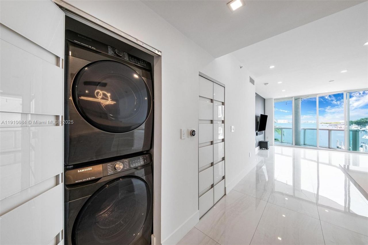 7918 Harbour Island Dr, Unit 207, North Bay Village, FL 33141 Photo