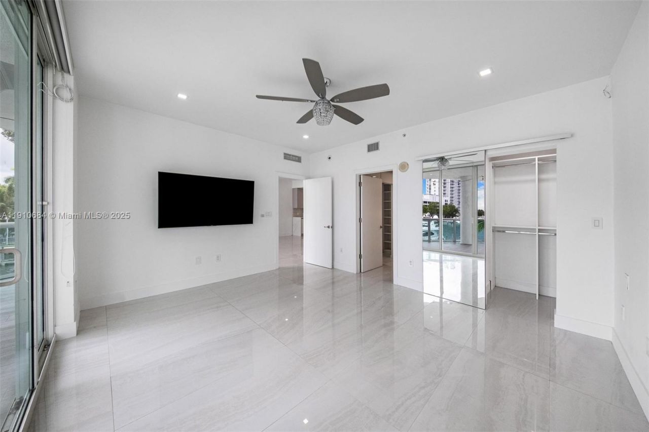 7918 Harbour Island Dr, Unit 207, North Bay Village, FL 33141 Photo