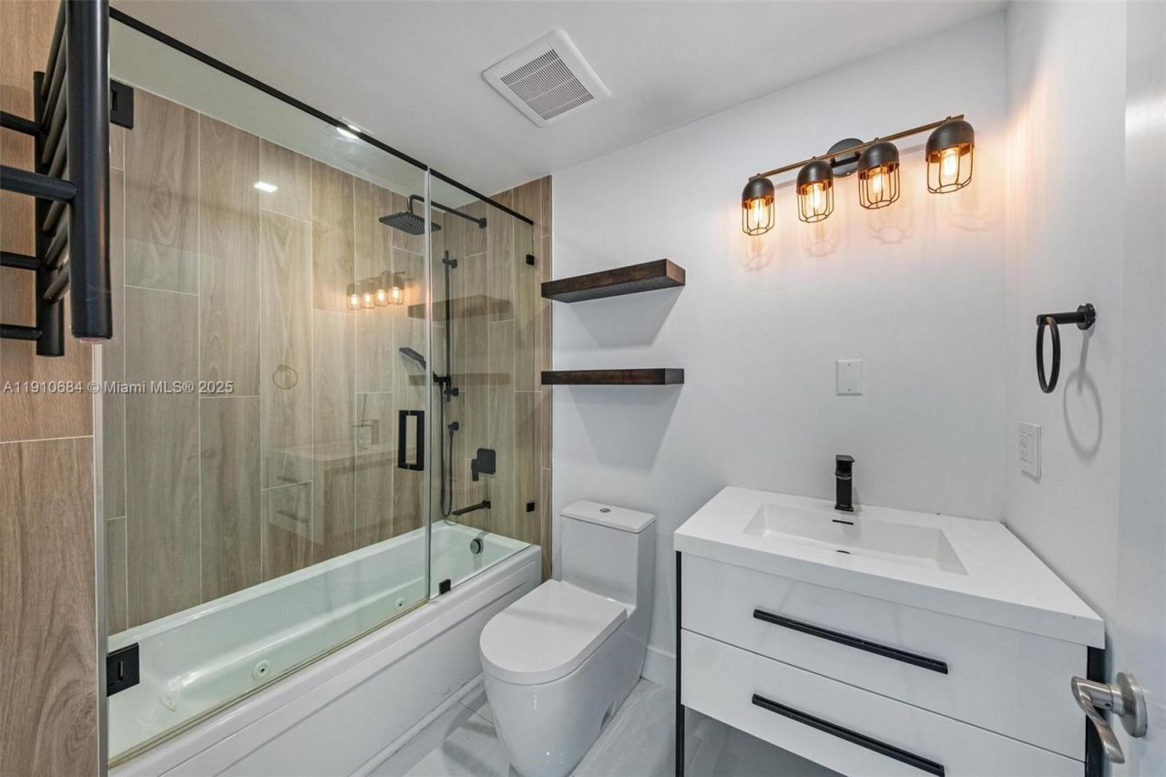 7918 Harbour Island Dr, Unit 207, North Bay Village, FL 33141 Photo