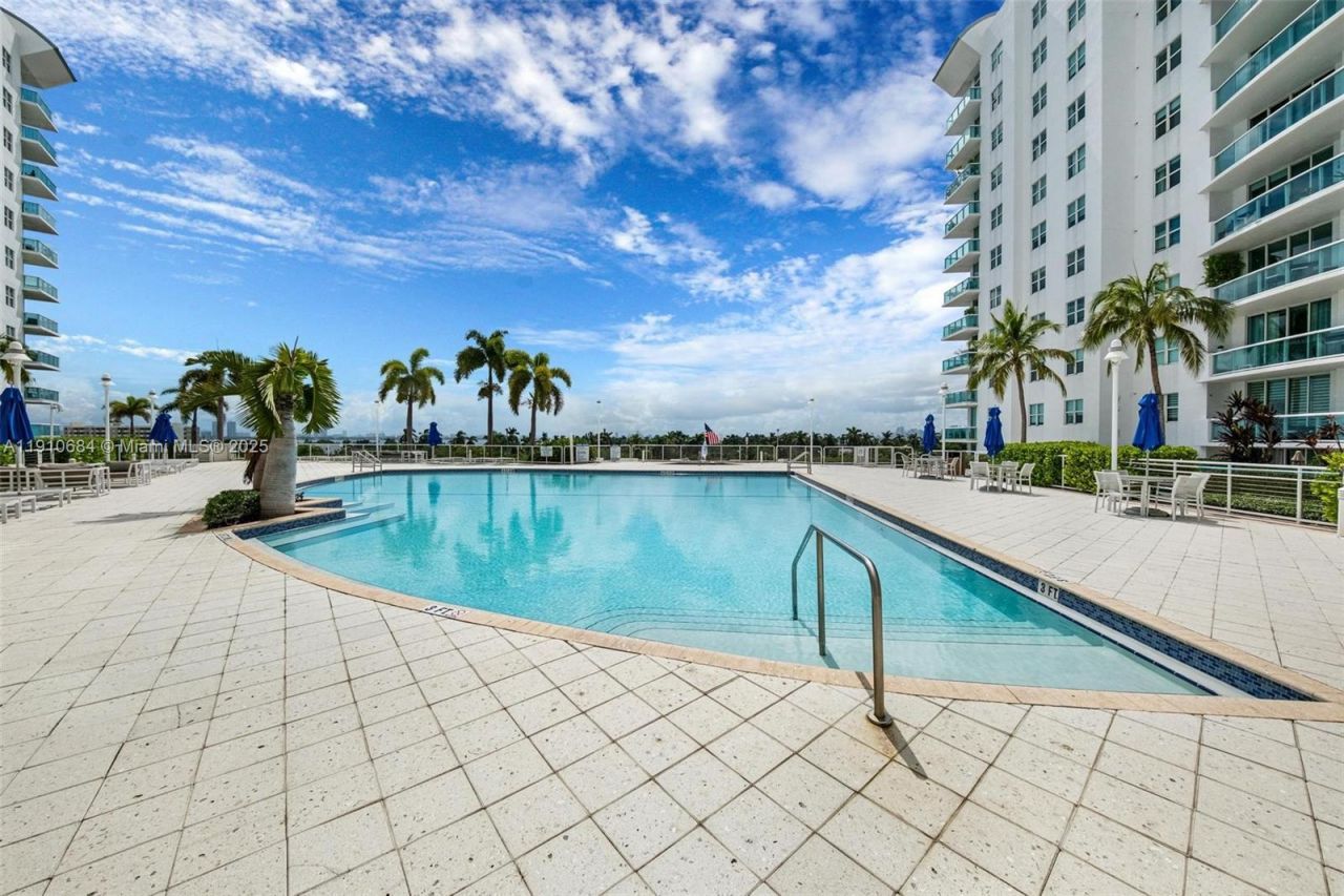 7918 Harbour Island Dr, Unit 207, North Bay Village, FL 33141 Photo