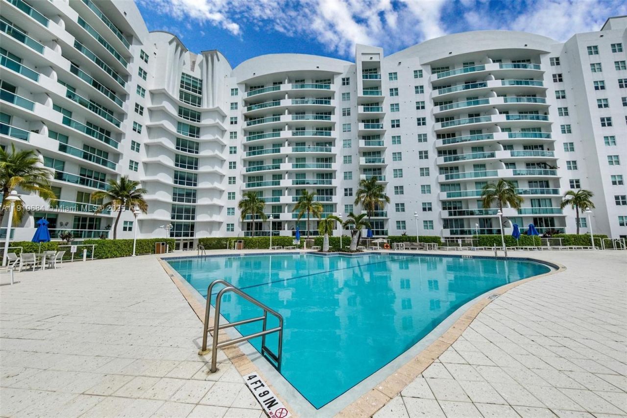 7918 Harbour Island Dr, Unit 207, North Bay Village, FL 33141 Photo
