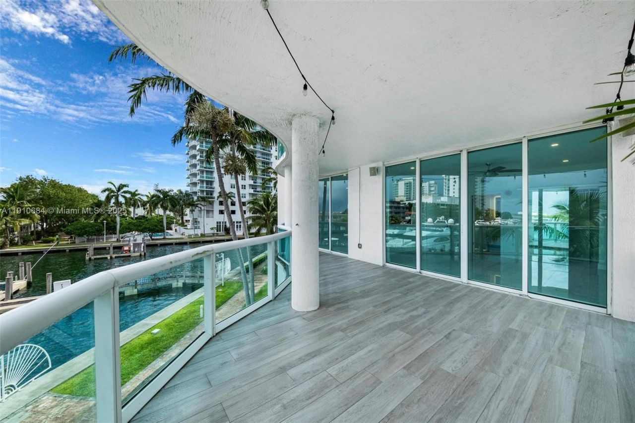 7918 Harbour Island Dr, Unit 207, North Bay Village, FL 33141 Photo