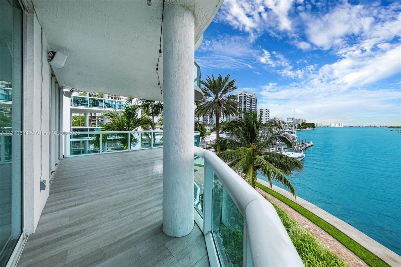 7918 Harbour Island Dr, Unit 207, North Bay Village, FL 33141 Photo