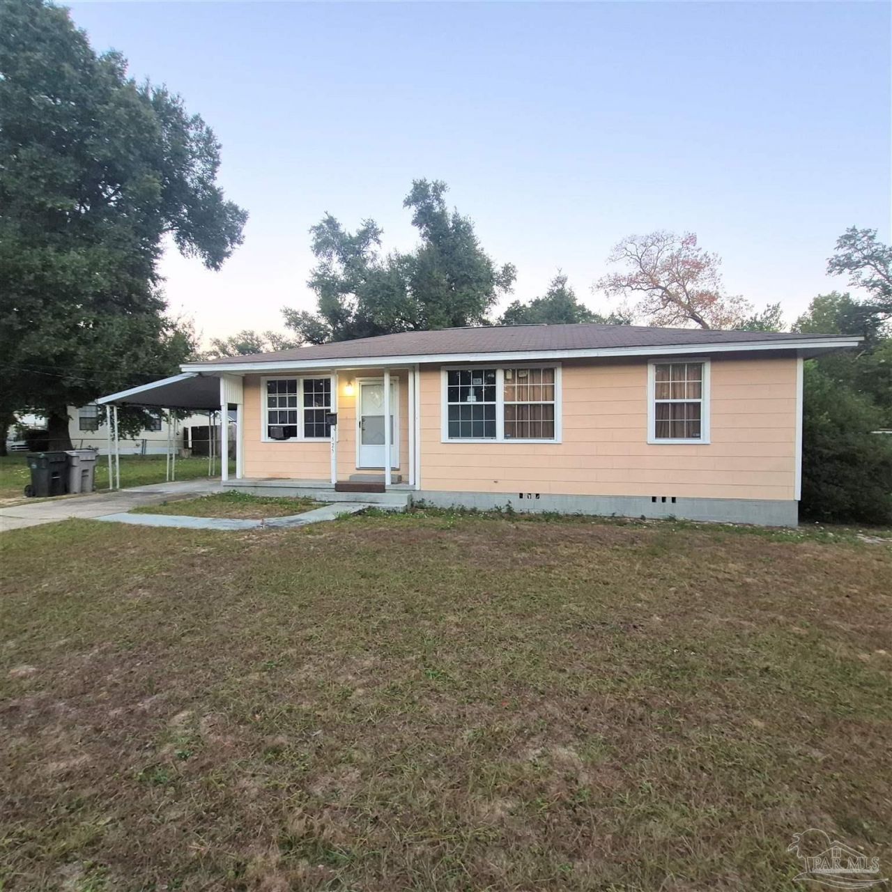 525 Pelham Rd, Pensacola, FL 32507 Main Photo