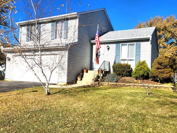 4 Aspen Court, Streamwood, IL 60107