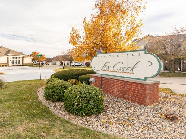 18 Misty Lane, Bloomington, IL 61705