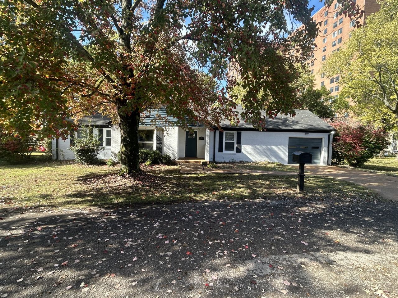 2 Mckendree Ct, Hermitage, TN 37076 Main Photo