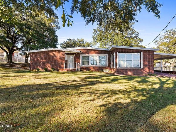 203 W Kansas Avenue, Bonifay, FL 32425