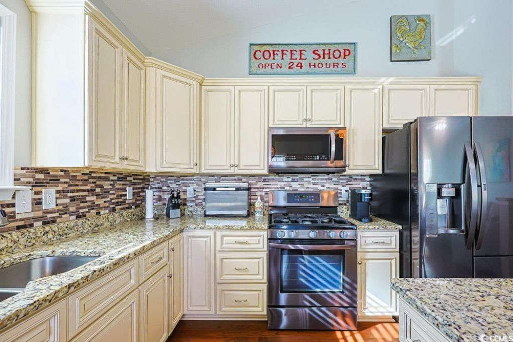 4409 Grande Harbour Blvd. Photo 10