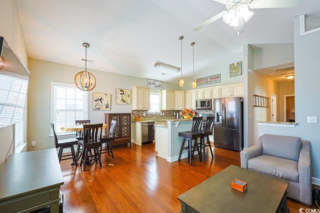 4409 Grande Harbour Blvd. Photo 5