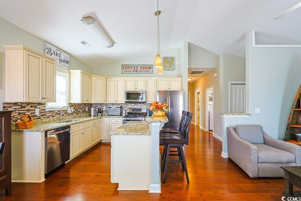 4409 Grande Harbour Blvd. Photo 8