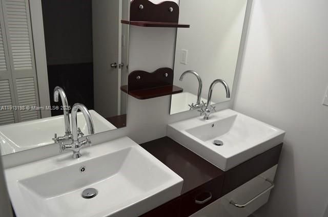 290 174th St, Unit M10, Sunny Isles Beach, FL 33160 Photo