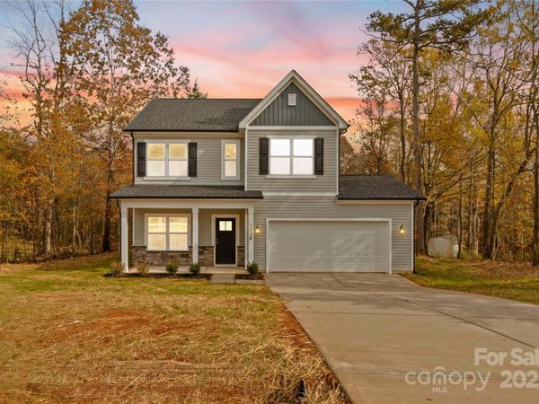 113 Titleist Drive, Statesville, NC 28677