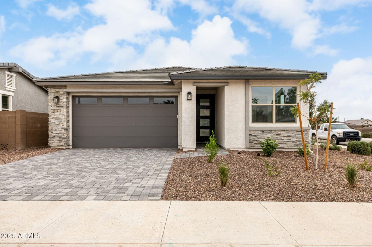 5423 W Royal Palm Road, Glendale, AZ 85302 Main Photo