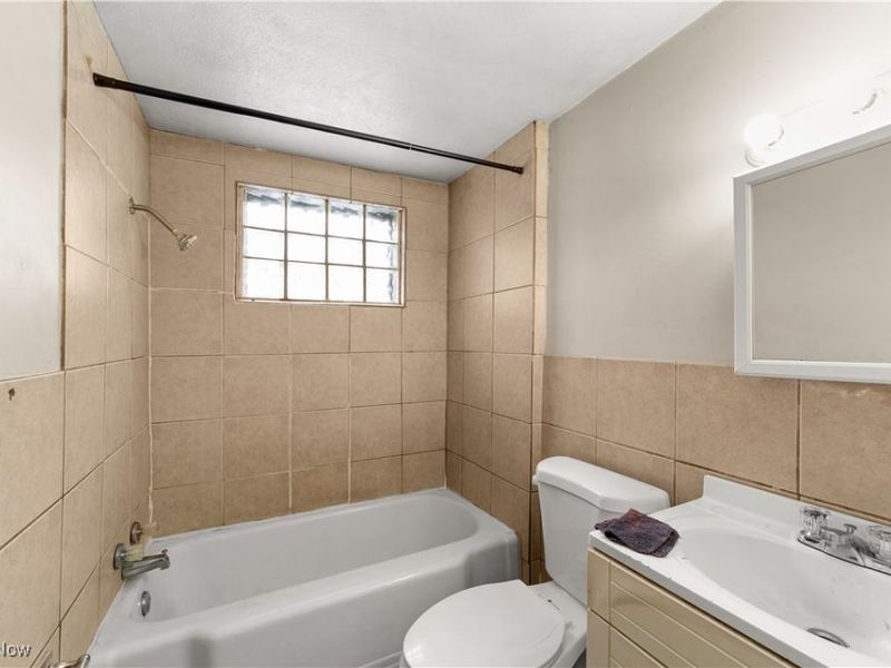 6700 Gertrude Avenue, Cleveland, OH 44105 Photo 12