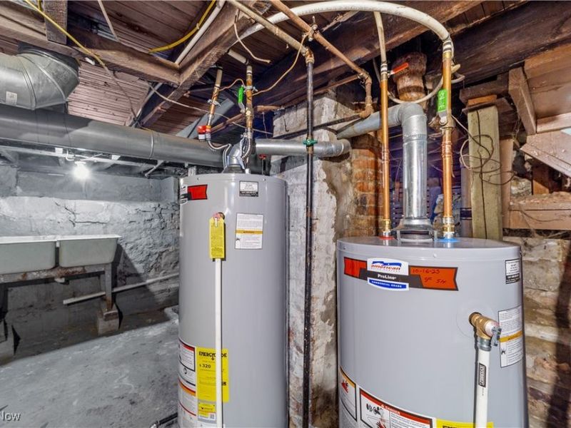 6700 Gertrude Avenue, Cleveland, OH 44105 Photo 18