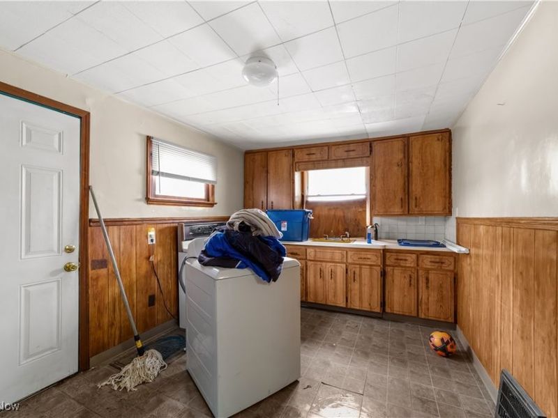 6700 Gertrude Avenue, Cleveland, OH 44105 Photo 6