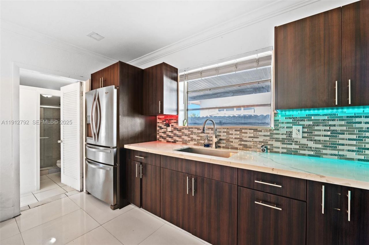 5355 W 5th Ln, Hialeah, FL 33012 Photo