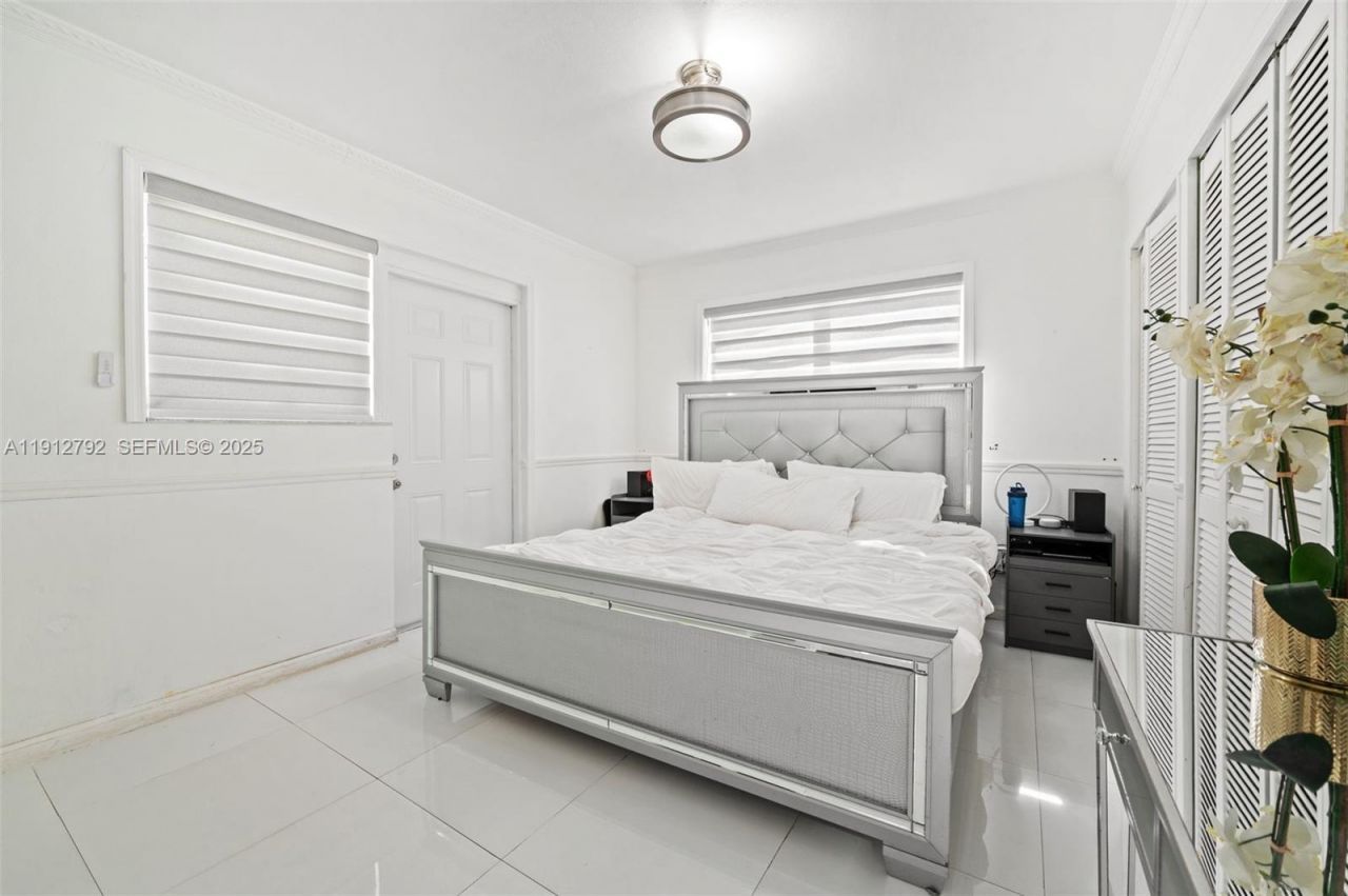 5355 W 5th Ln, Hialeah, FL 33012 Photo