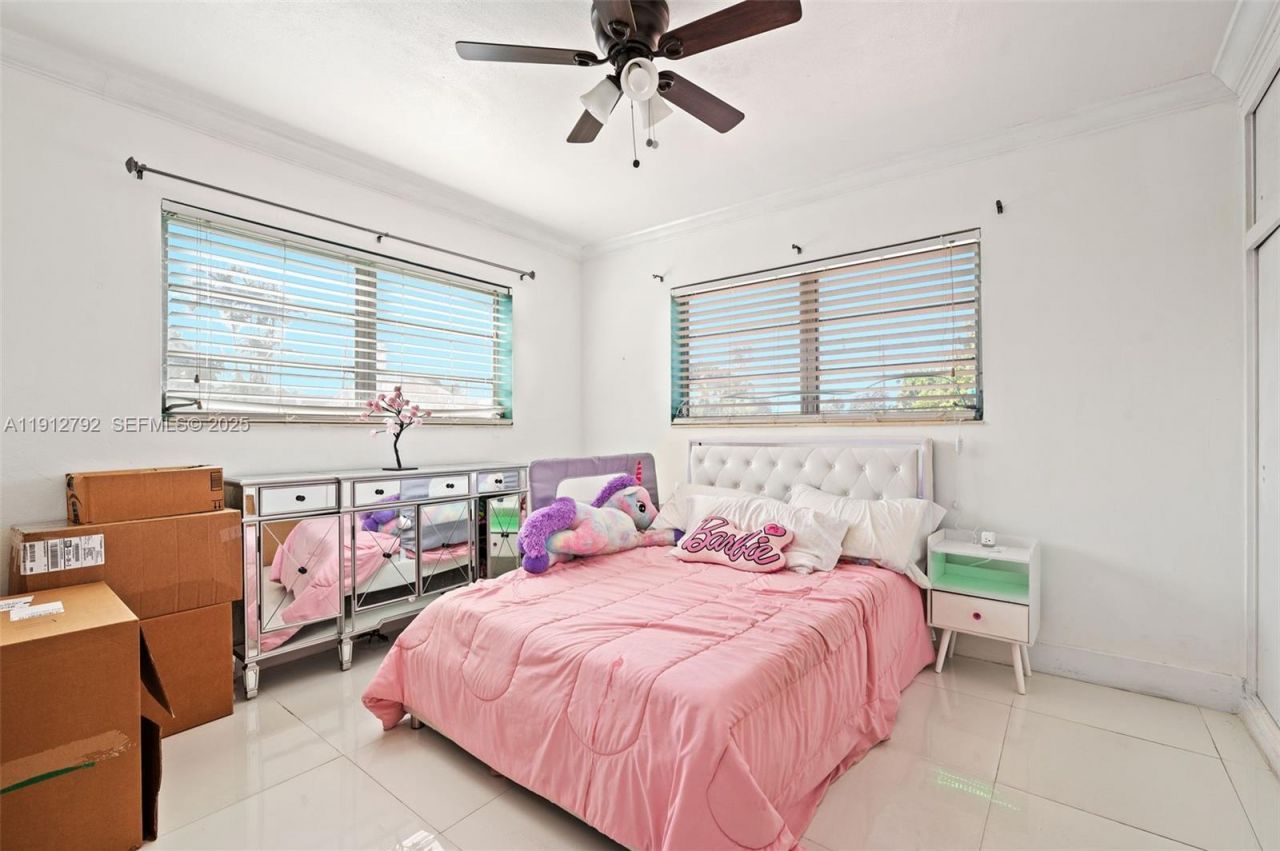 5355 W 5th Ln, Hialeah, FL 33012 Photo