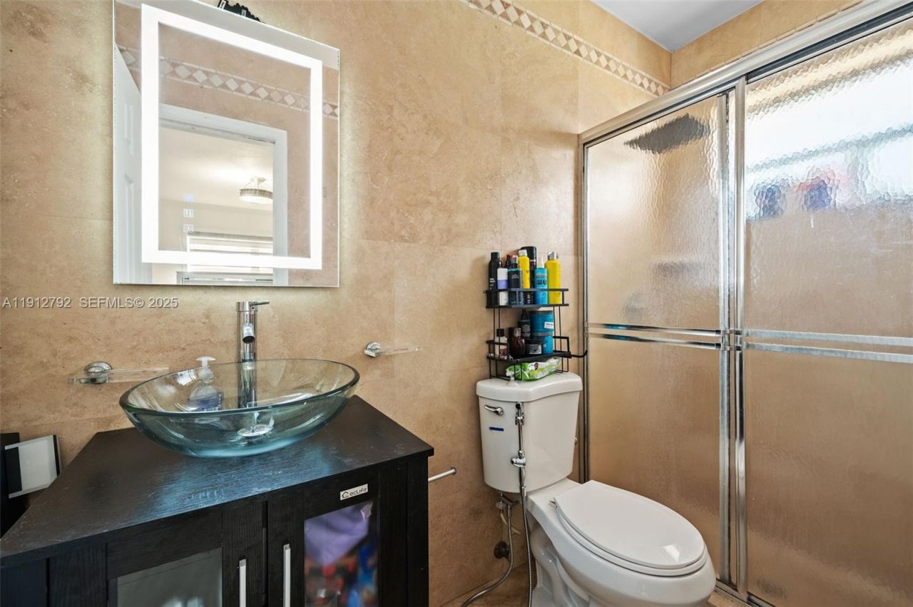 5355 W 5th Ln, Hialeah, FL 33012 Photo