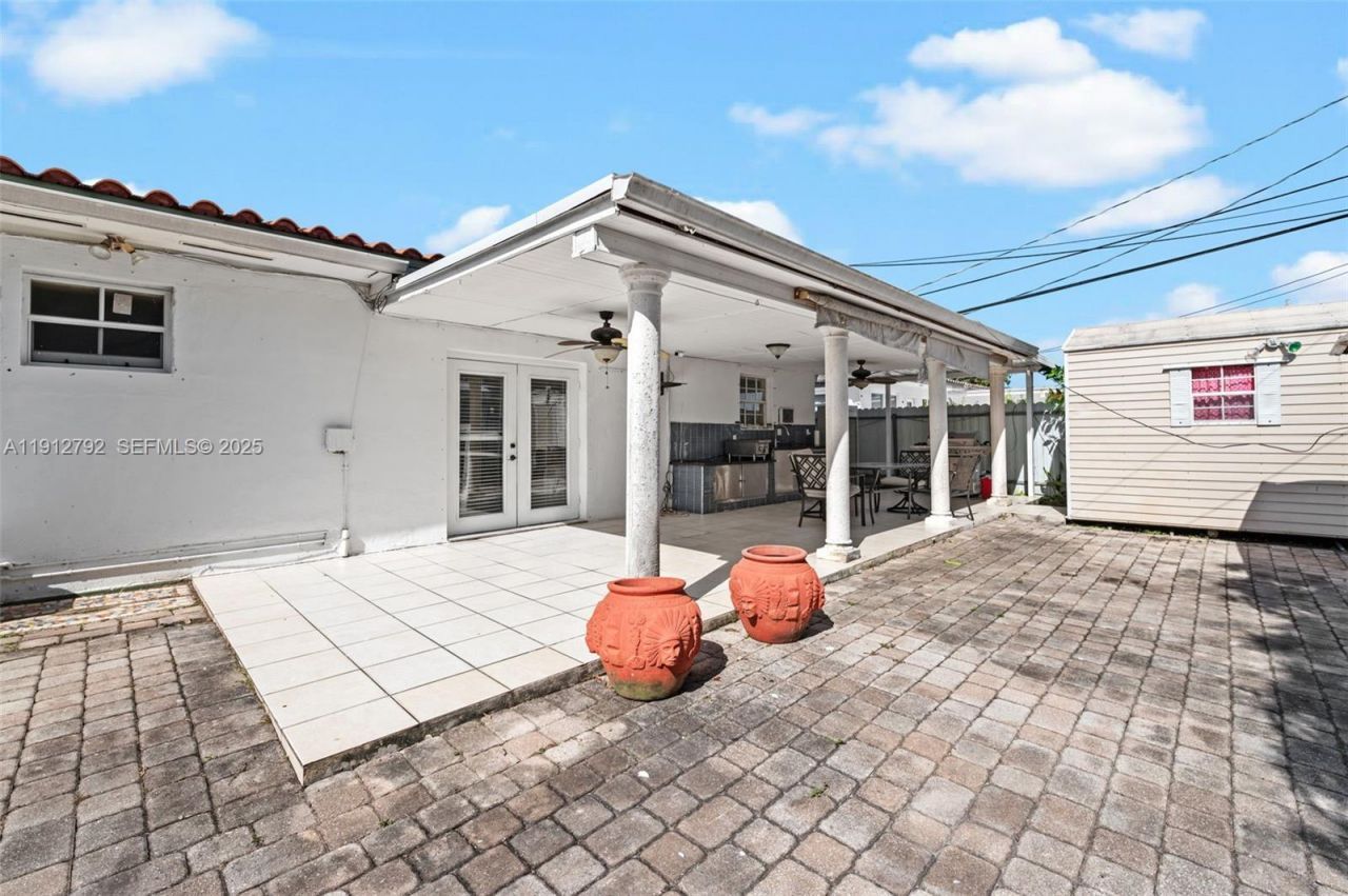 5355 W 5th Ln, Hialeah, FL 33012 Photo