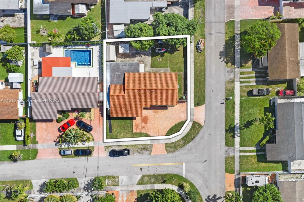 5355 W 5th Ln, Hialeah, FL 33012 Photo