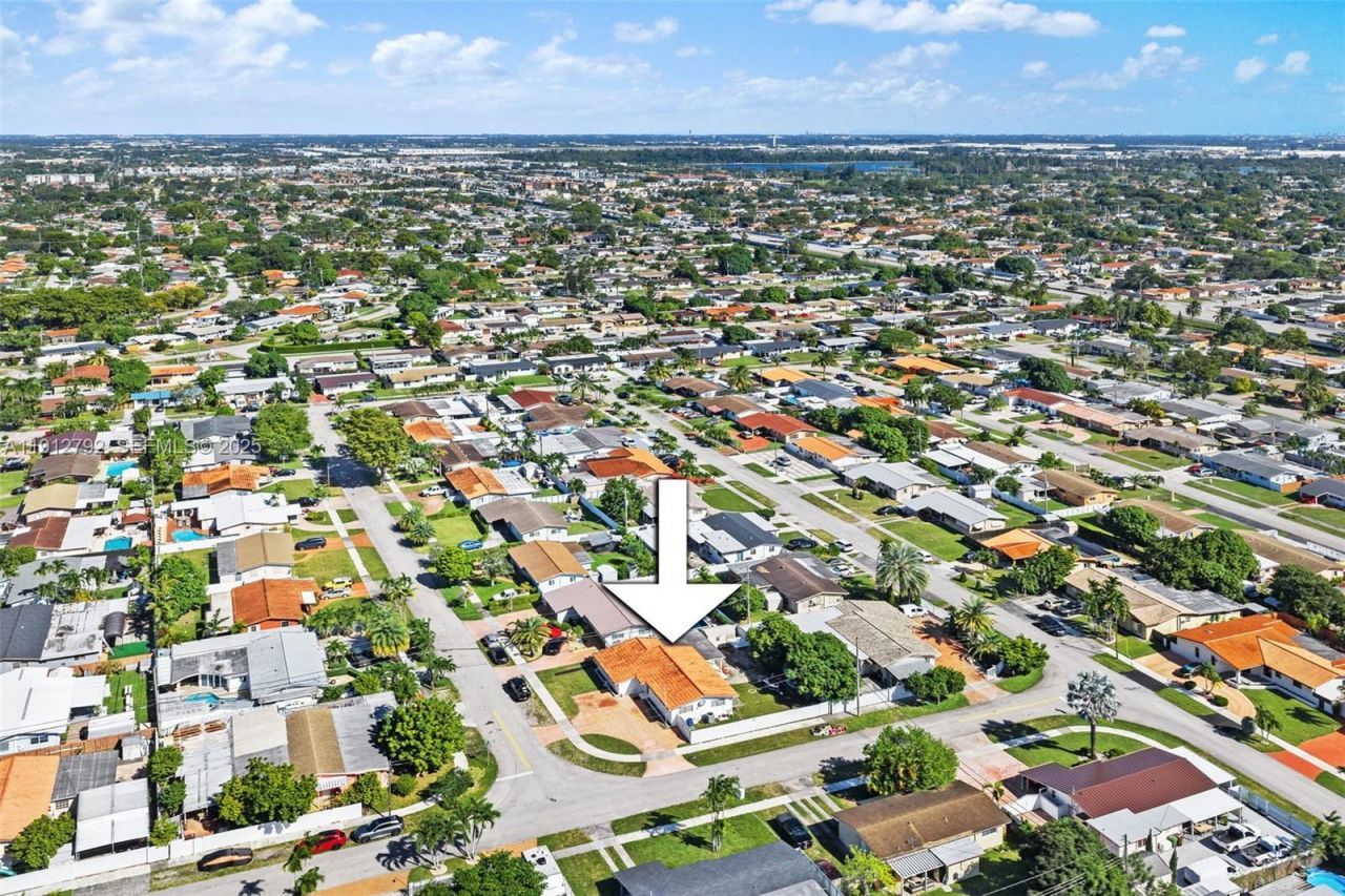 5355 W 5th Ln, Hialeah, FL 33012 Photo