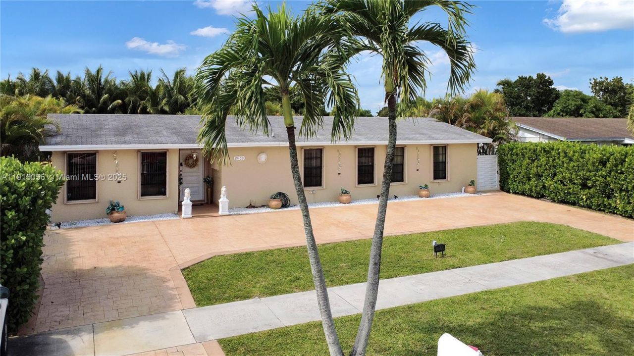 19100 SW 125th Ave, Miami, FL 33177 Photo