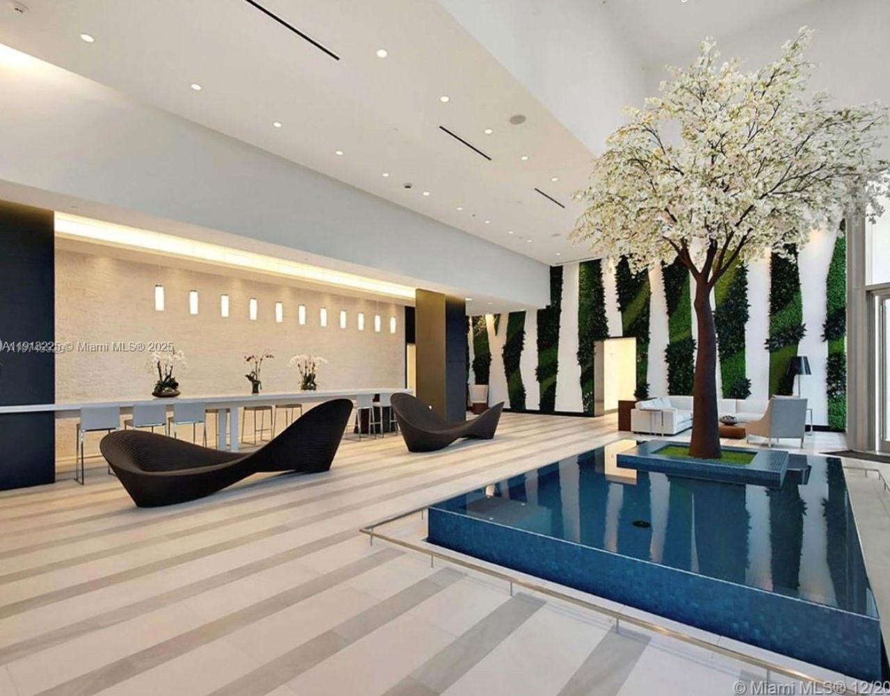 851 NE 1st Ave, Unit 903, Miami, FL 33132 Photo