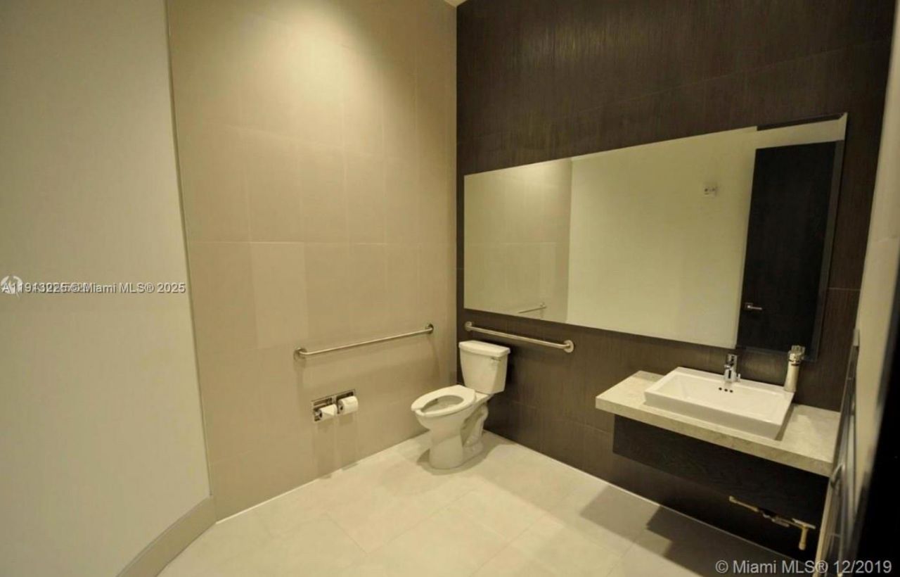 851 NE 1st Ave, Unit 903, Miami, FL 33132 Photo