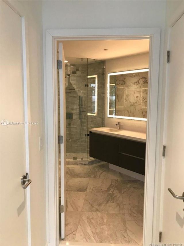 851 NE 1st Ave, Unit 903, Miami, FL 33132 Photo