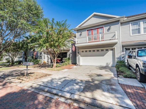 2878 BAYSHORE TRAILS DRIVE, TAMPA, FL 33611