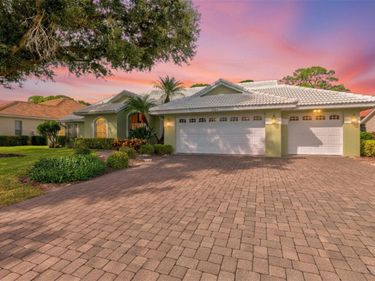 1987 WHITE FEATHER LANE, NOKOMIS, FL 34275