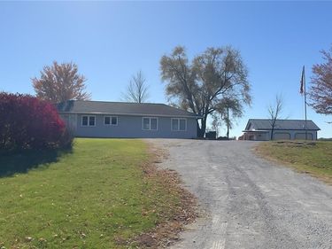 209 W Sunset Drive, Hale, MO 64643