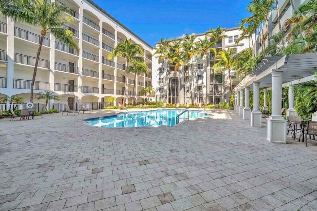 1690 Renaissance Commons Boulevard, Unit 1219, Boynton Beach, FL 33426 Photo