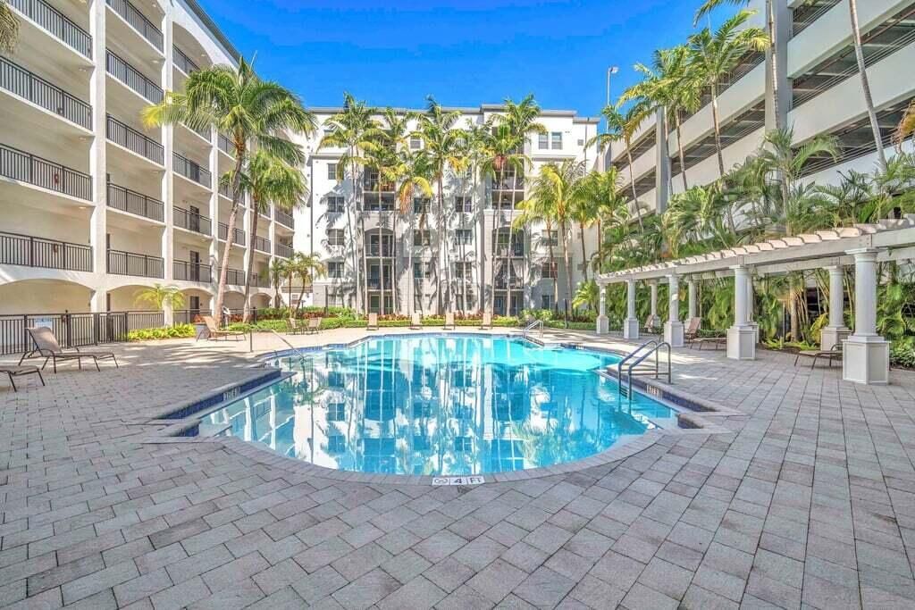 1690 Renaissance Commons Boulevard, Unit 1219, Boynton Beach, FL 33426 Photo