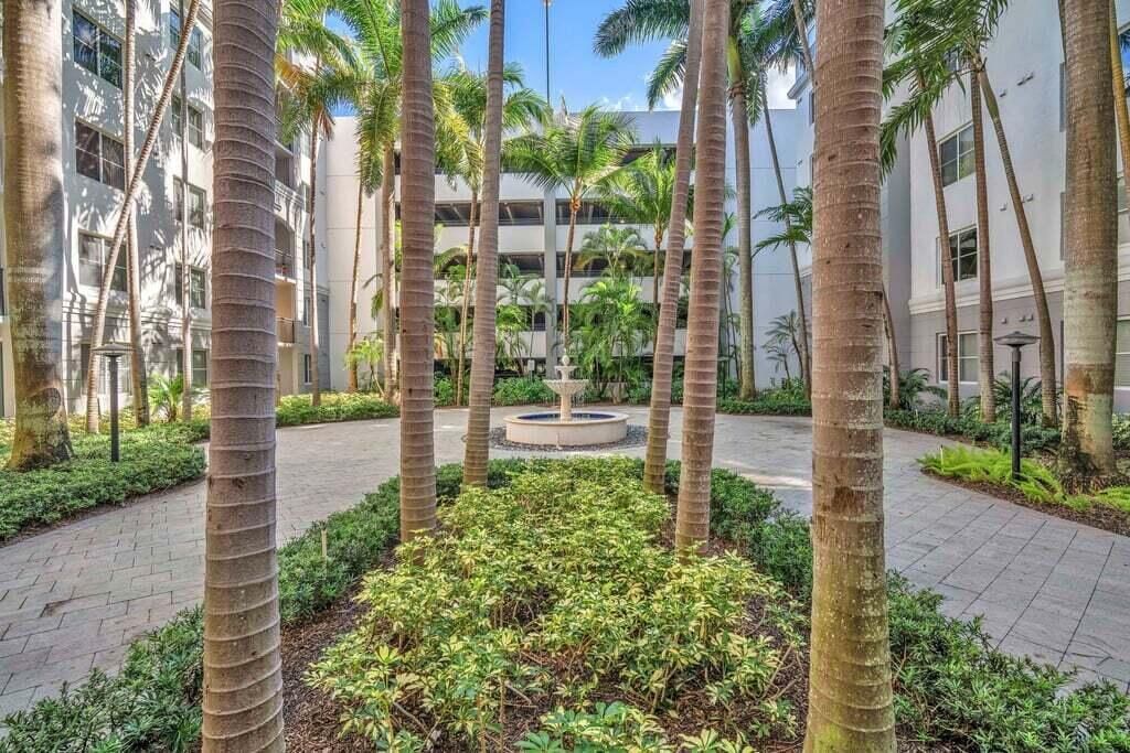 1690 Renaissance Commons Boulevard, Unit 1219, Boynton Beach, FL 33426 Photo