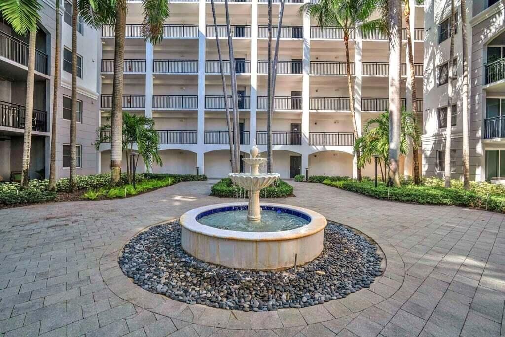 1690 Renaissance Commons Boulevard, Unit 1219, Boynton Beach, FL 33426 Photo