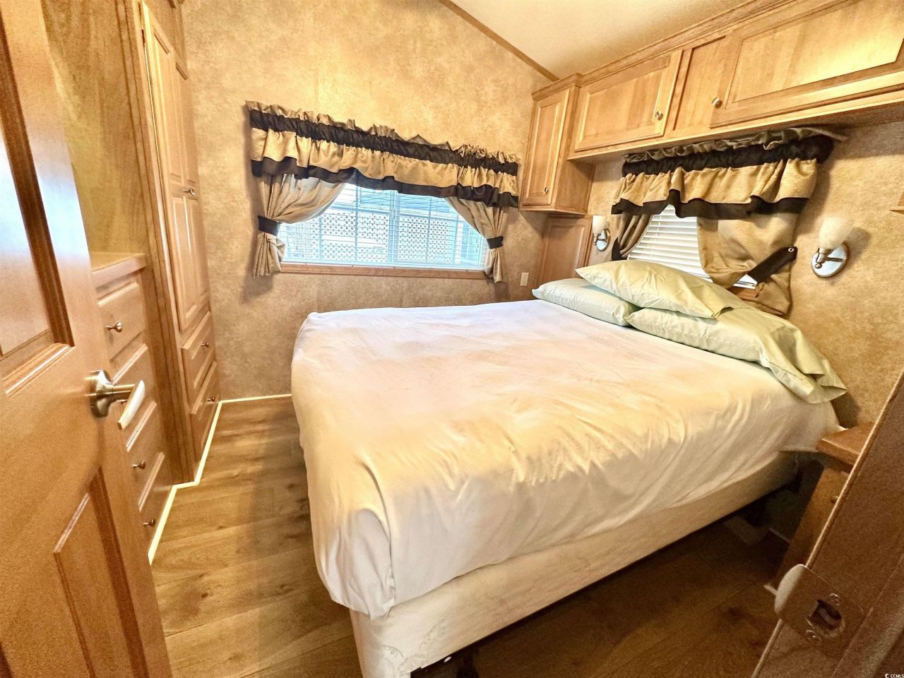 9700 Kings Rd. Photo 7