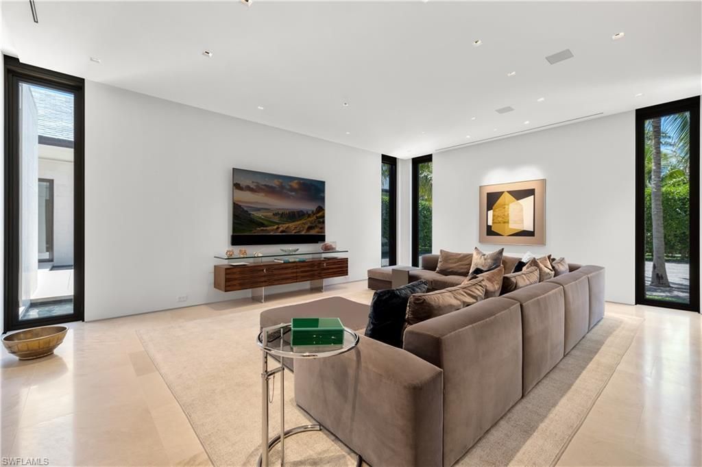 3655 Fort Charles Dr, Naples, FL 34102 Photo