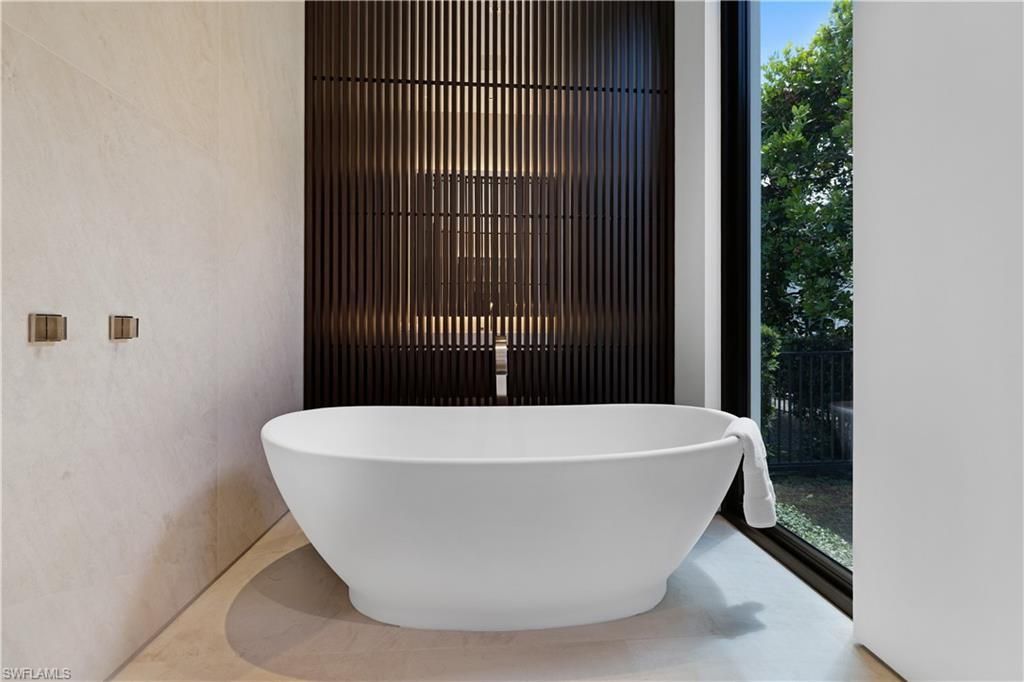 3655 Fort Charles Dr, Naples, FL 34102 Photo