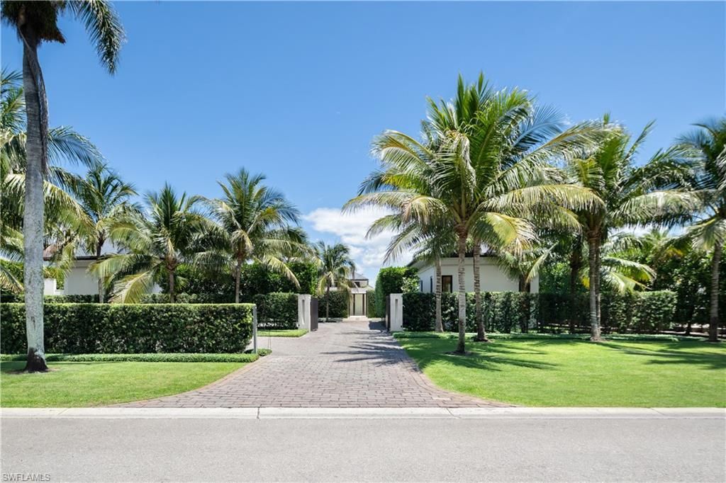 3655 Fort Charles Dr, Naples, FL 34102 Photo