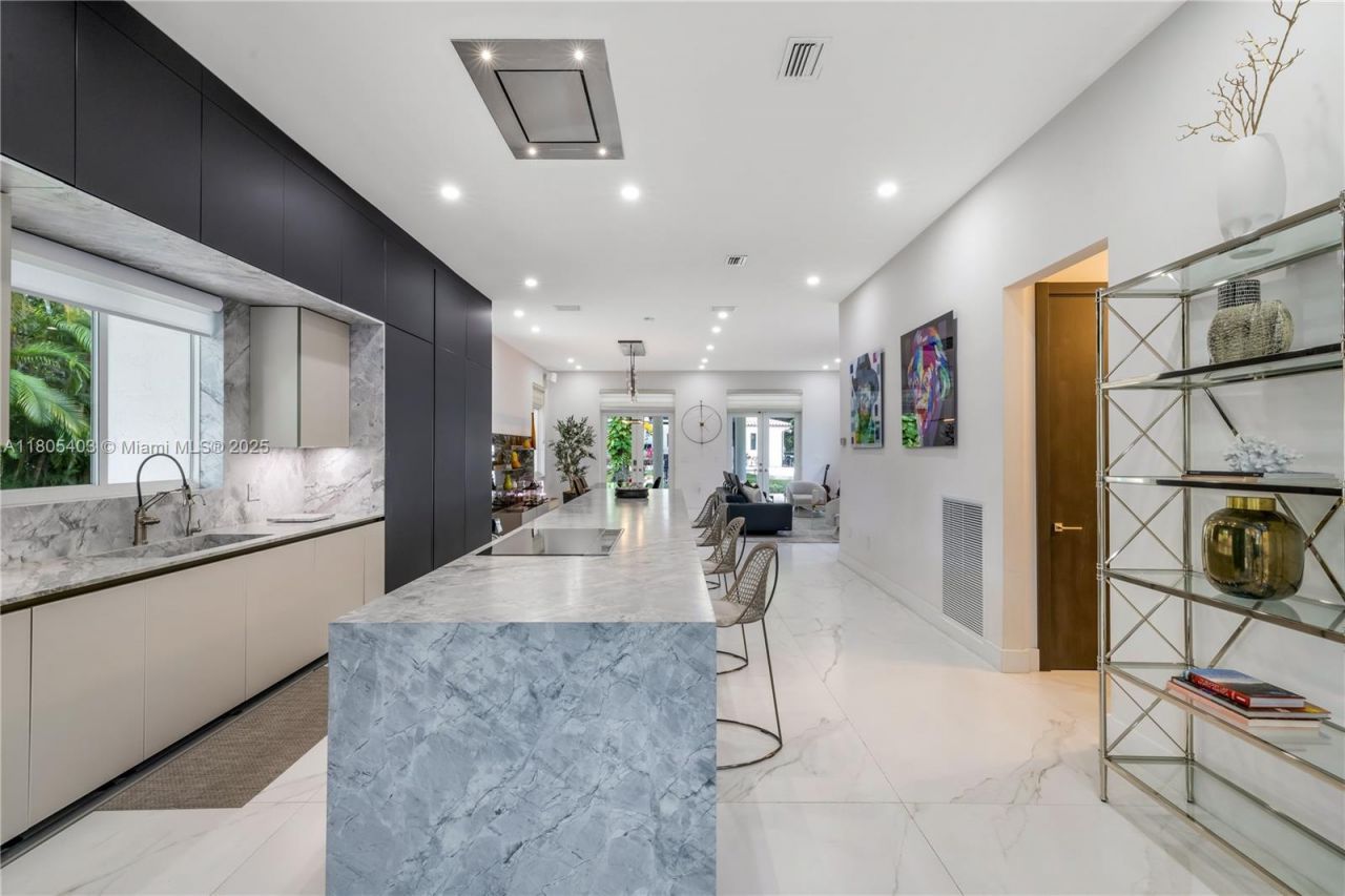 8941 SW 65th Ct, Pinecrest, FL 33156 Photo