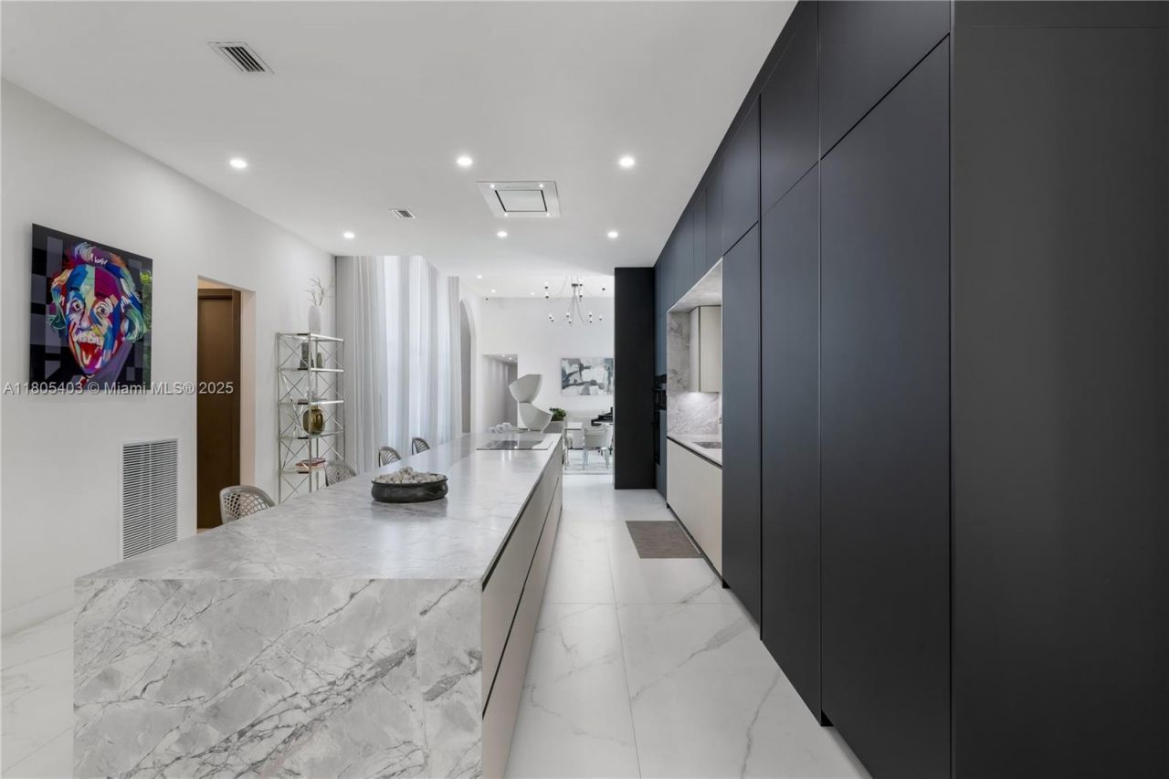 8941 SW 65th Ct, Pinecrest, FL 33156 Photo