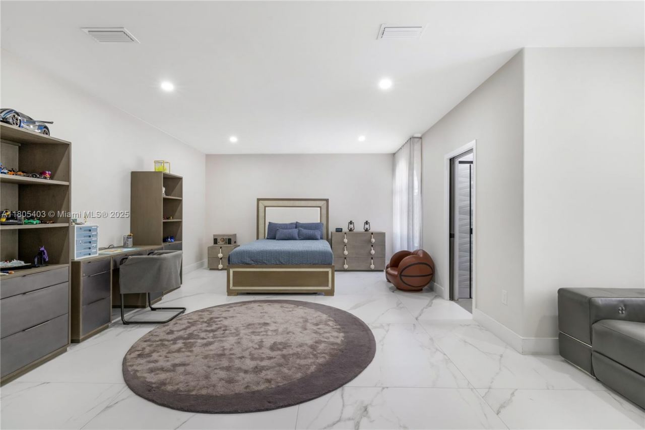 8941 SW 65th Ct, Pinecrest, FL 33156 Photo