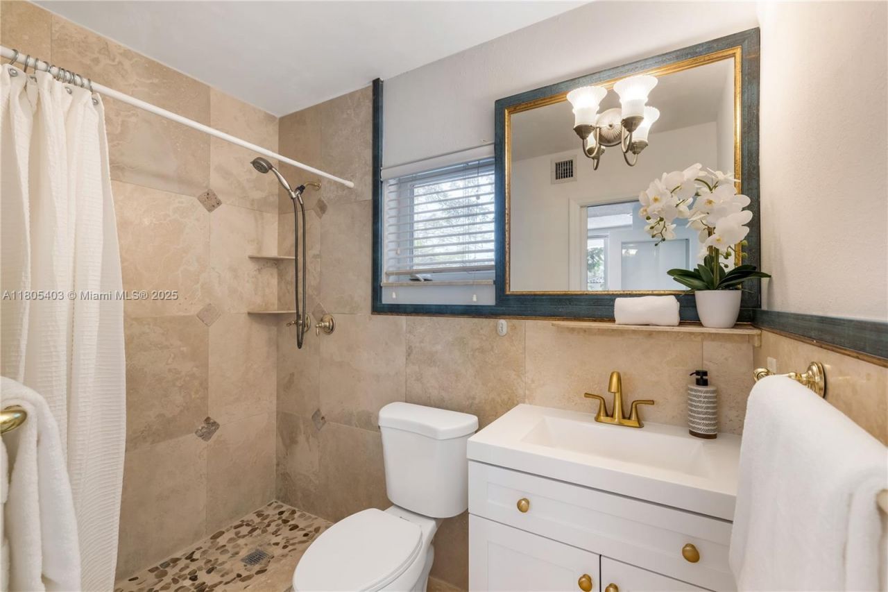 8941 SW 65th Ct, Pinecrest, FL 33156 Photo