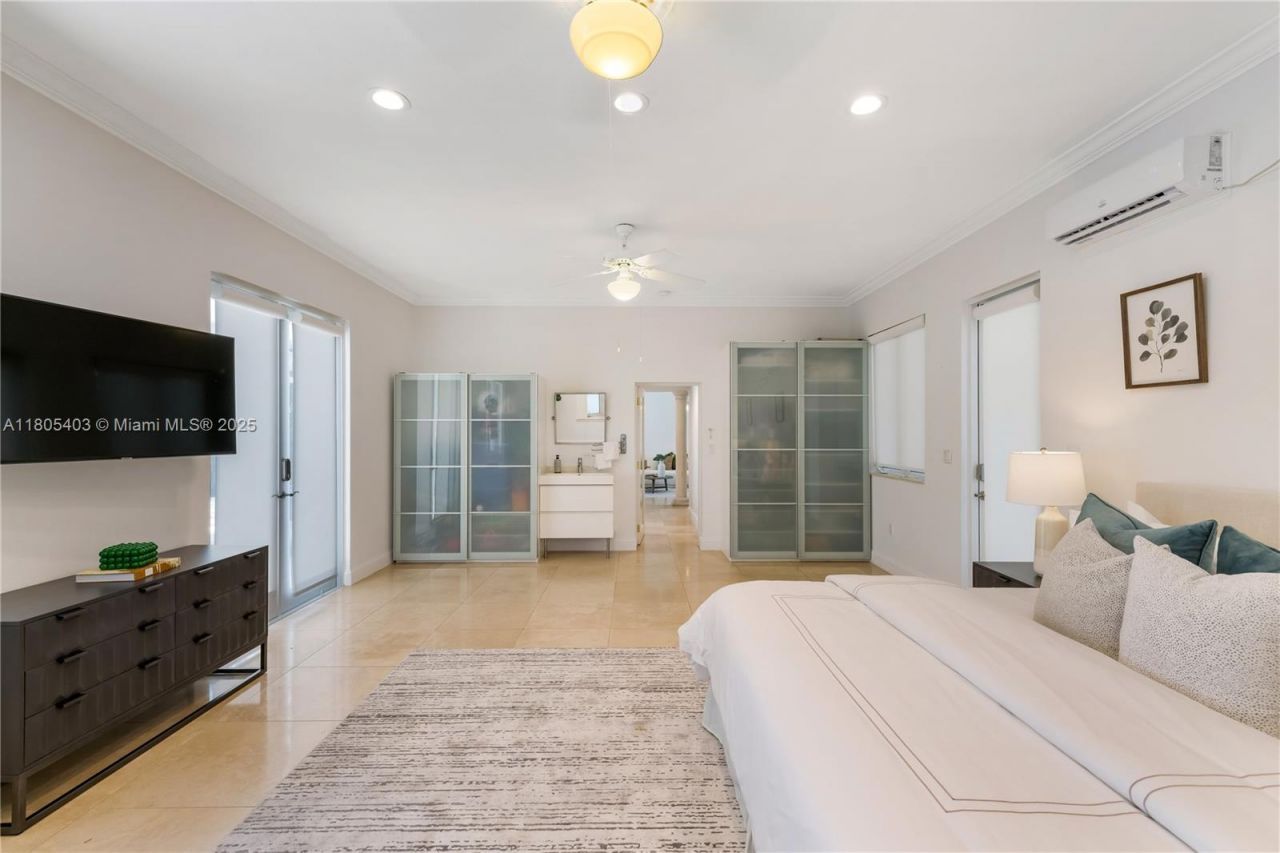 8941 SW 65th Ct, Pinecrest, FL 33156 Photo