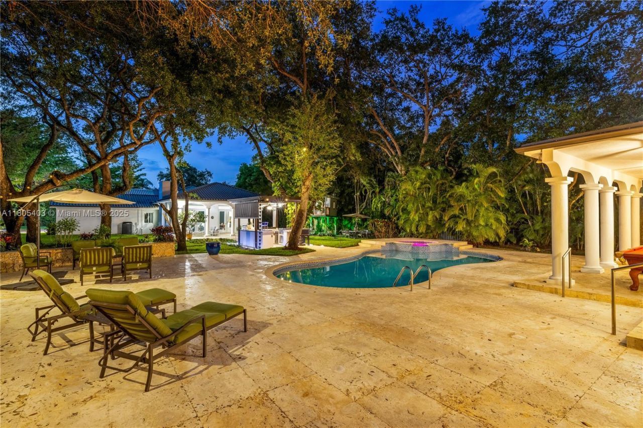 8941 SW 65th Ct, Pinecrest, FL 33156 Photo